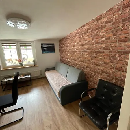 Przystanek - Ul Karkonoska 2 Apartman *